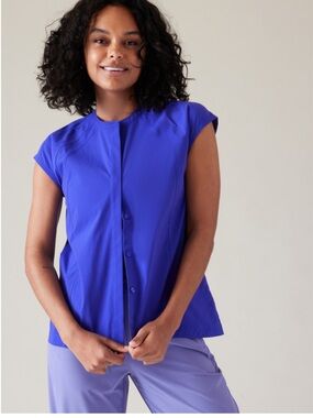 ATHLETA Performance Poplin Popover Top 
Color: Lazurite Blue Large